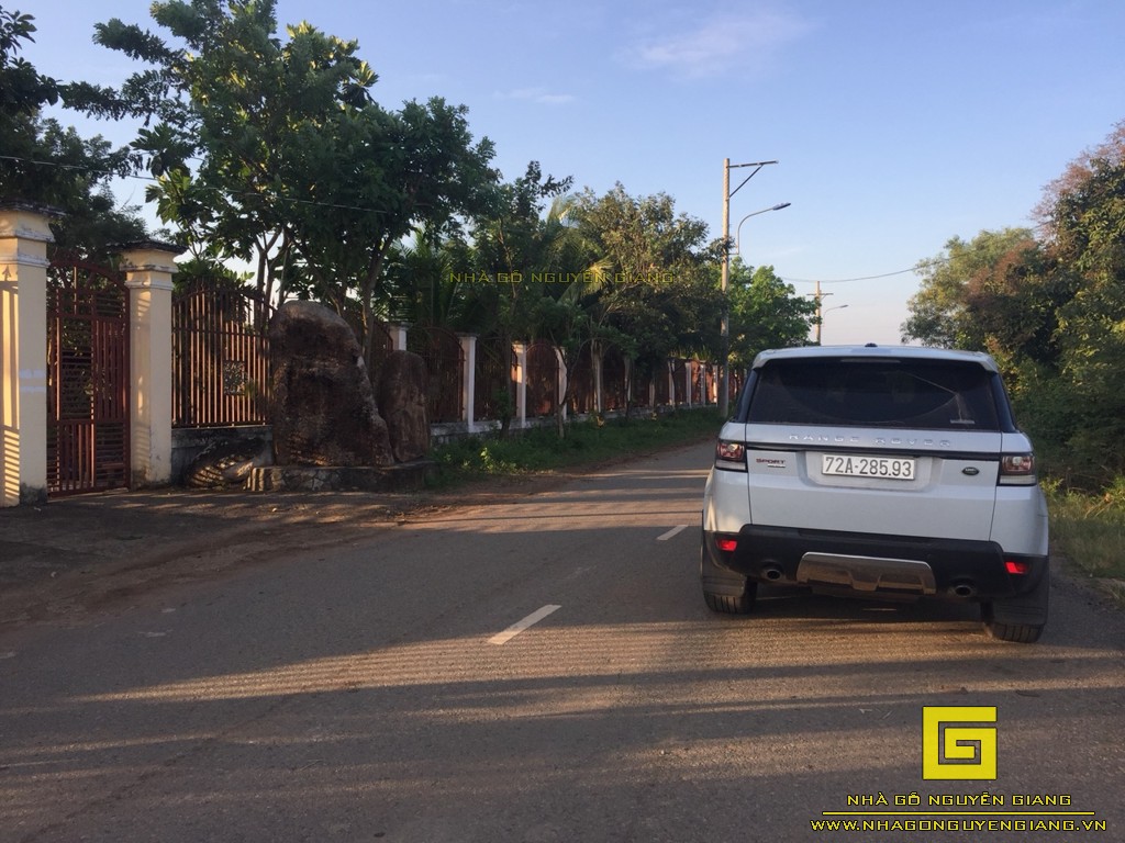 Bán gấp một Biệt Phủ Nhà Gỗ Cổ, kiểu Biệt phủ của bá hộ thời Pháp xưa - Giá 20 tỉ (cả đất và nhà gỗ))