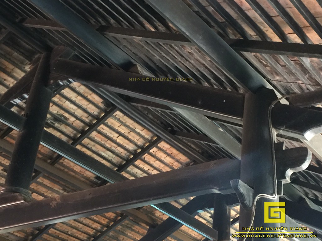 Bán gấp một Biệt Phủ Nhà Gỗ Cổ, kiểu Biệt phủ của bá hộ thời Pháp xưa - Giá 20 tỉ (cả đất và nhà gỗ))