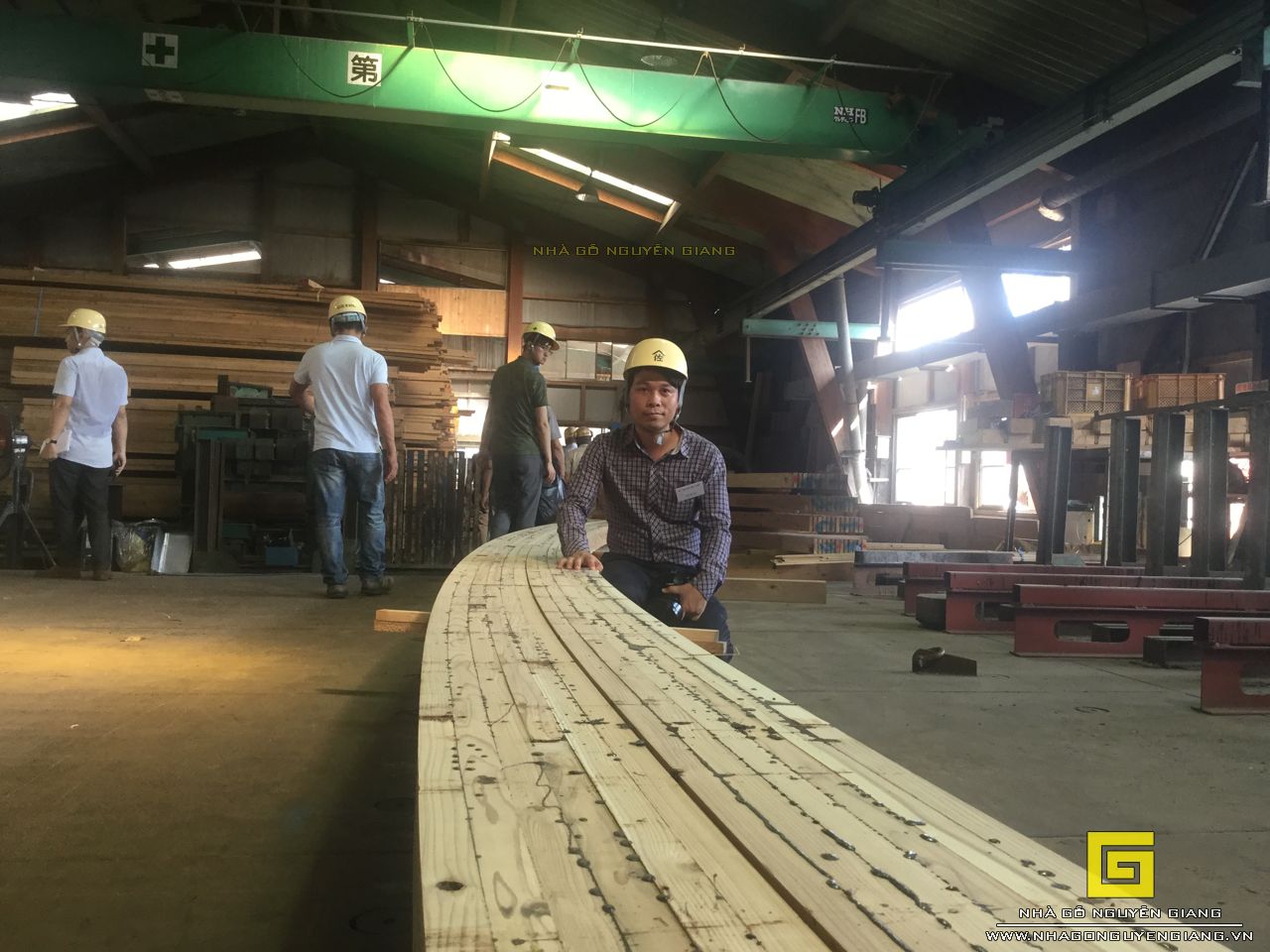 Kts Nguyễn Giang tìm hiểu Kiến trúc gỗ tại Nhật Bản.