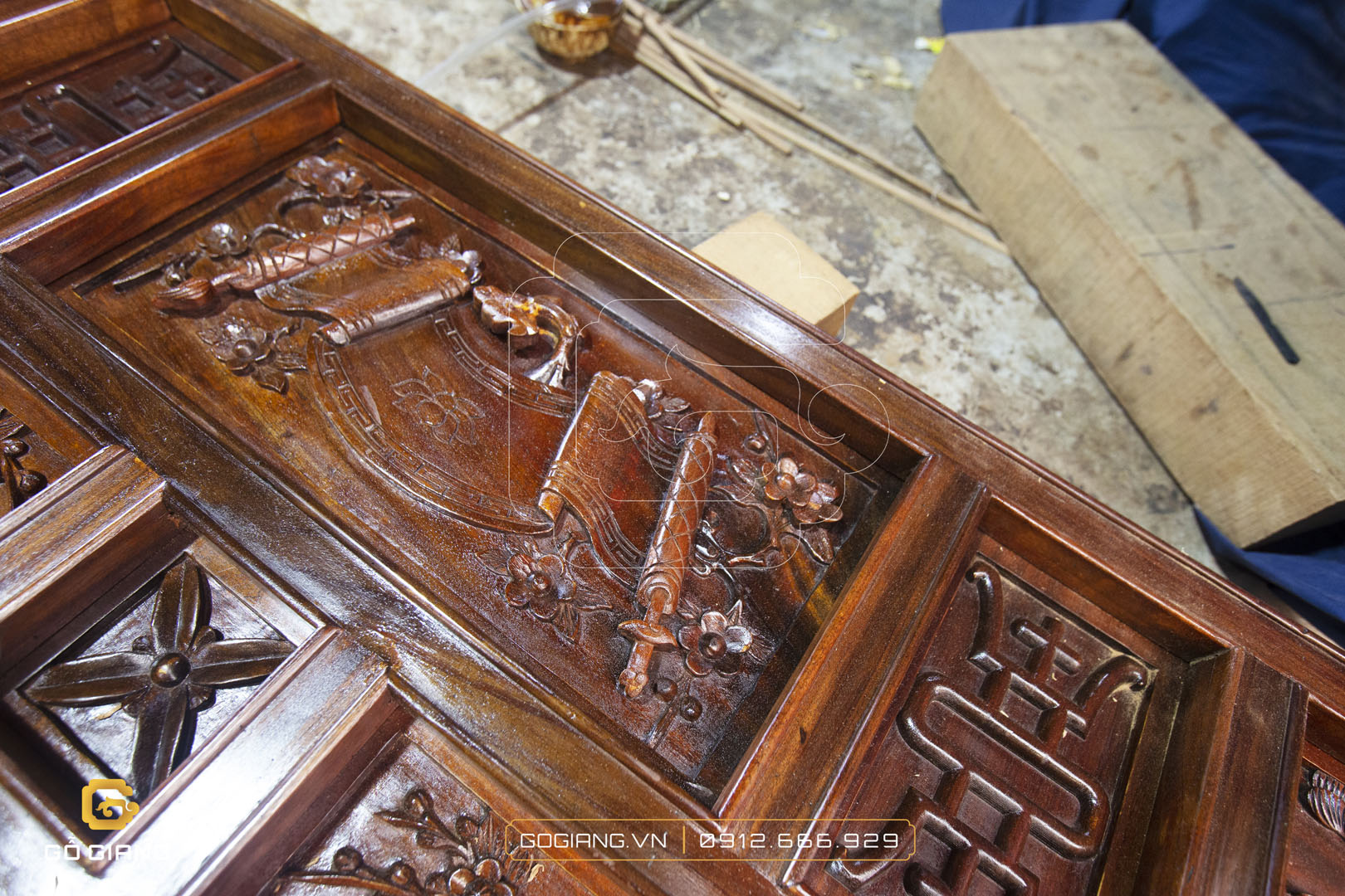 image Gỗ Giang với những họa tiết hoa văn nhà gỗ đẹp