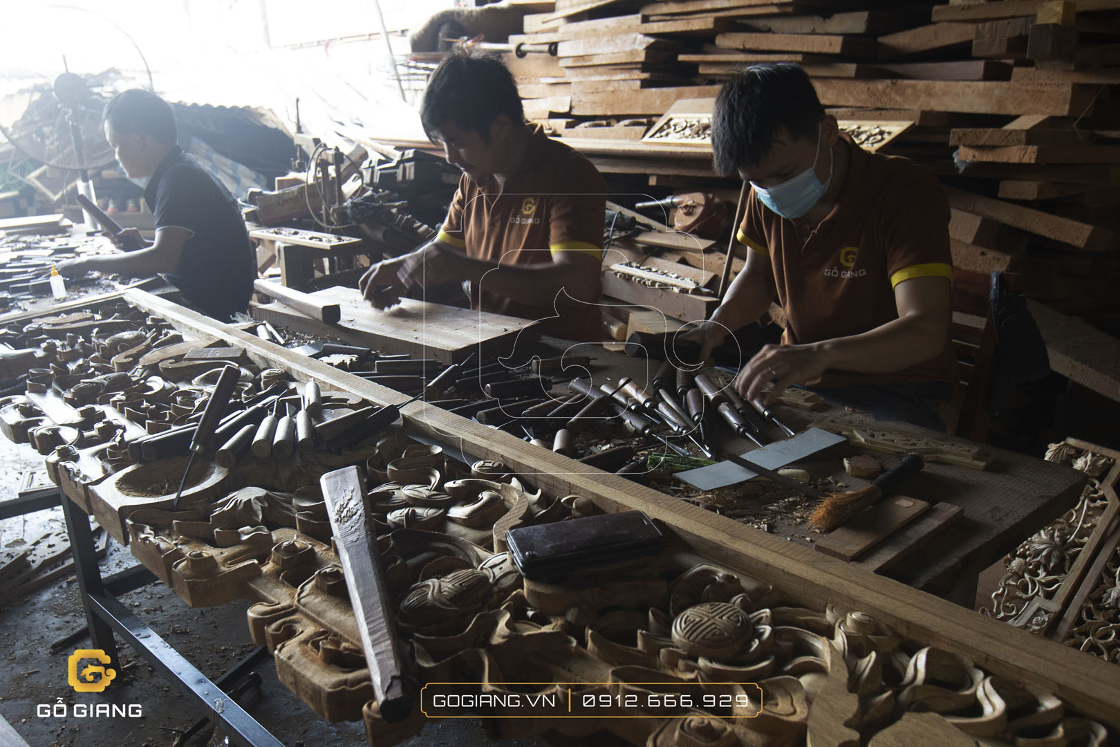 image Gỗ Giang với những họa tiết hoa văn nhà gỗ đẹp