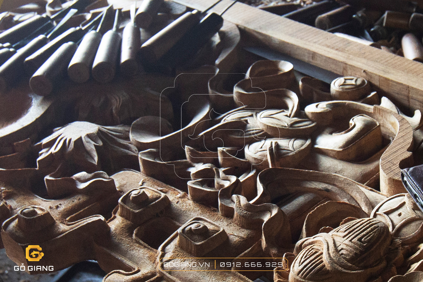 image Gỗ Giang với những họa tiết hoa văn nhà gỗ đẹp