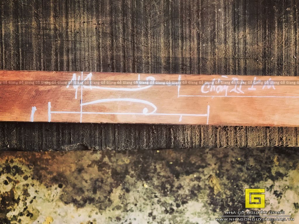 image Thi Công Nhà Thờ Gỗ Lim Lào, Đan Phượng, Cột dài >7m