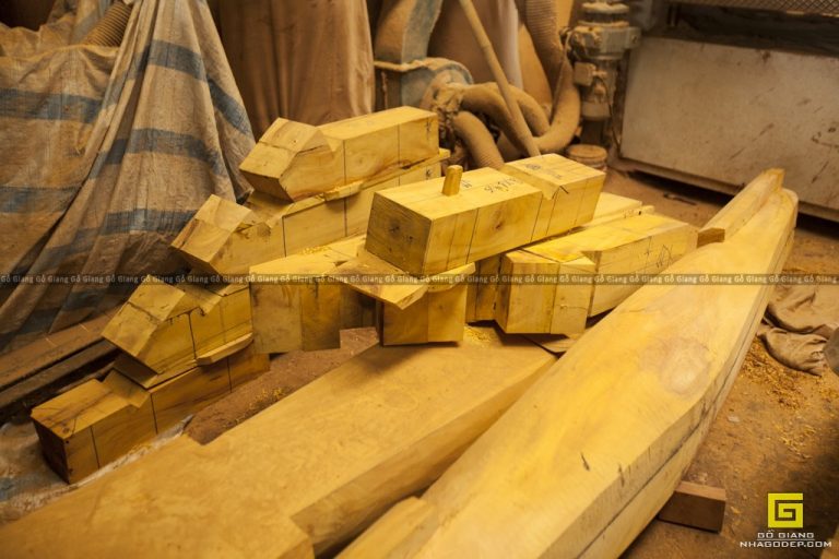 thi-cong-nha-go-mit-vuon-dep-2