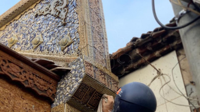 Sự kết hợp mới lạ giữa mái ngói và gốm tráng men tại nhà 3 gian ở Xứ Đoài