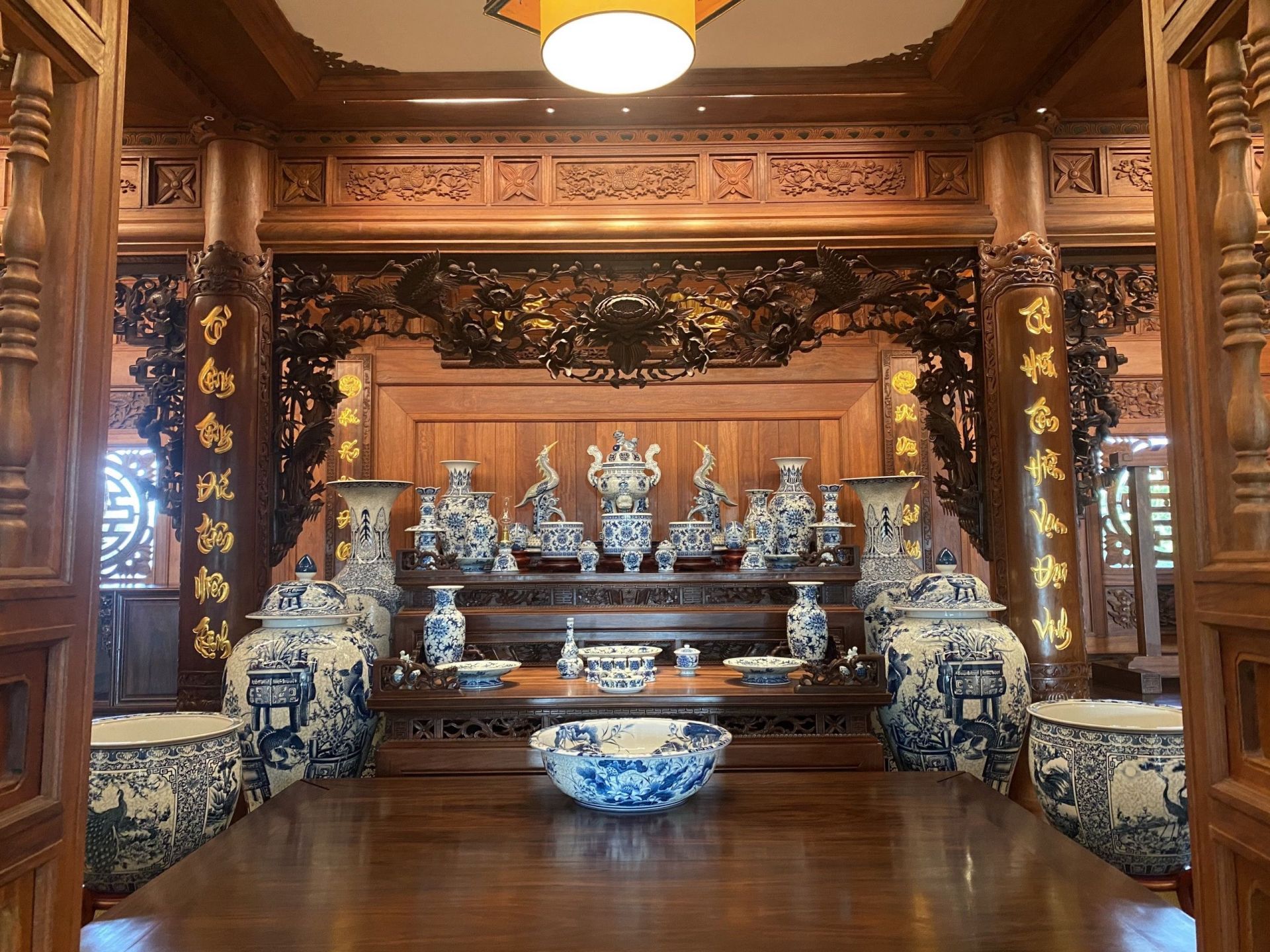 Không gian thờ tổ tiên làm theo lối cổ đẹp