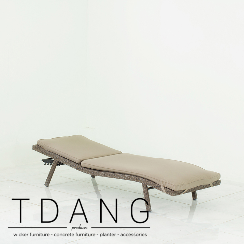 Flora Sunbed with Cushions