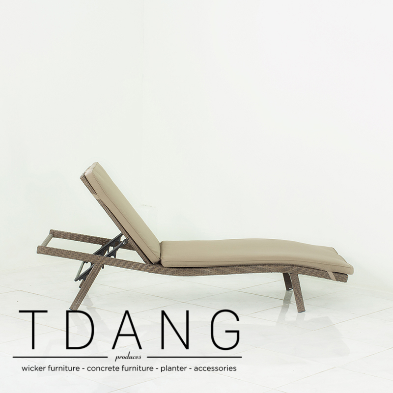 Flora Sunbed with Cushions