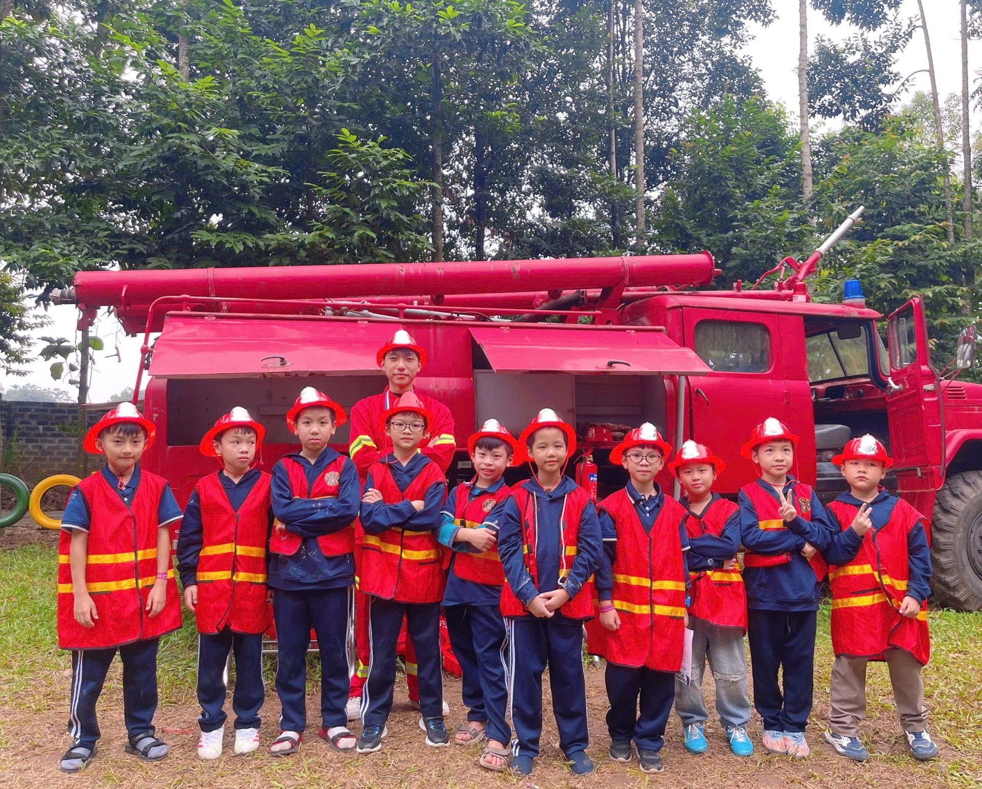 z7195554940158_cee84225cc3147e3851aca20d1201f44