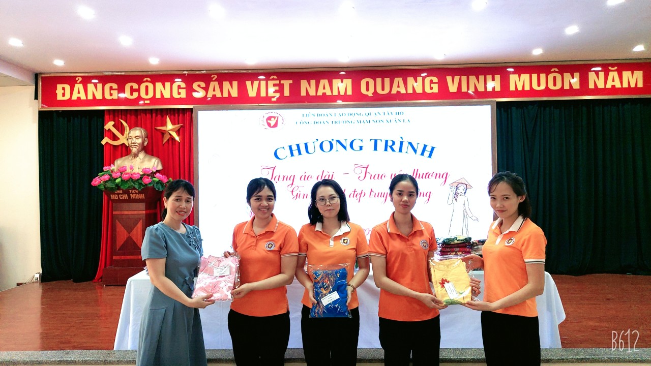 z4235363437186_61d63478adb4d2e4177a46f2a9946233