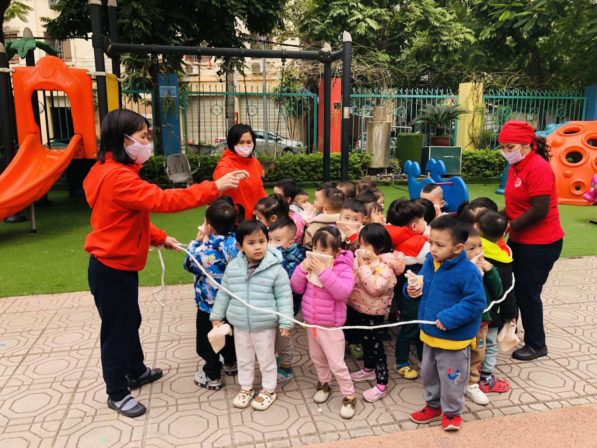 z4045230736823_dc35b35e073a246d7a7f8bb372afbce0