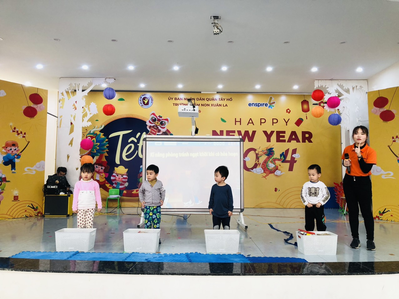 z5129915240849_8c8020729de19d4e6daf7cf1d99f5185