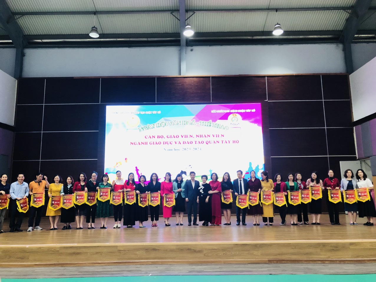 z5185887468376_9f60b51338cb3f0542d2b930b9b8e449