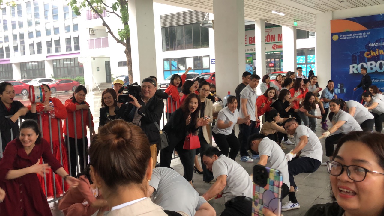 z5185887476518_379bd45e3c807a692cf9e3f705f4671f