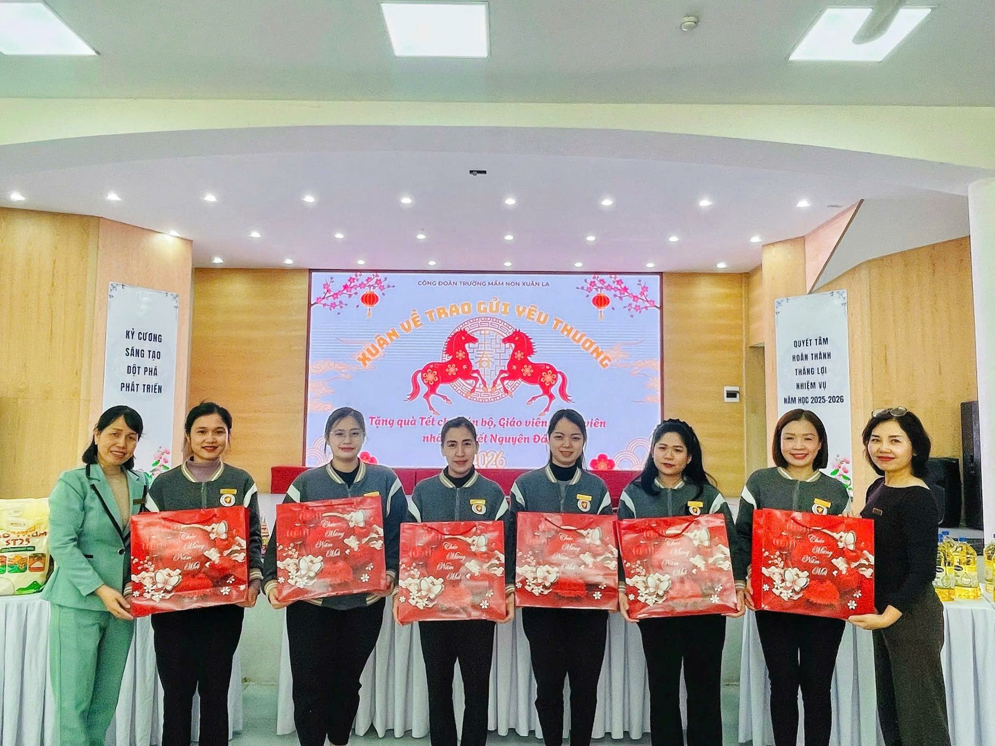 Có thể là hình ảnh về văn bản