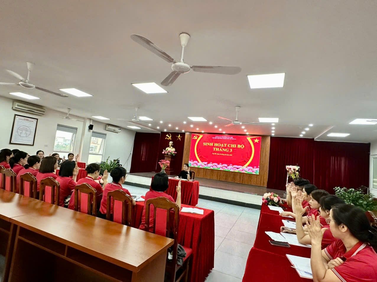 Không có mô tả ảnh.