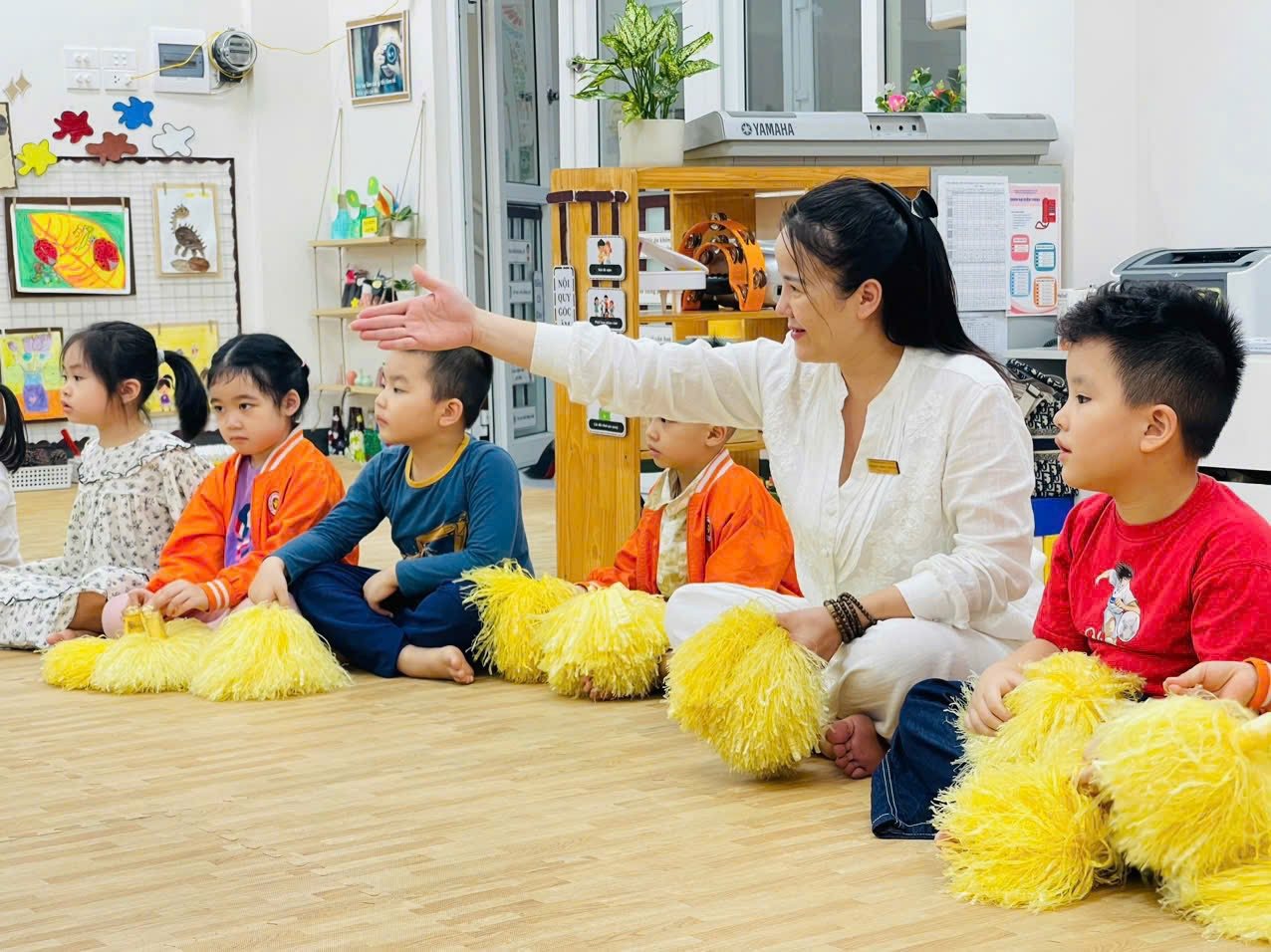 Có thể là hình ảnh về trẻ em