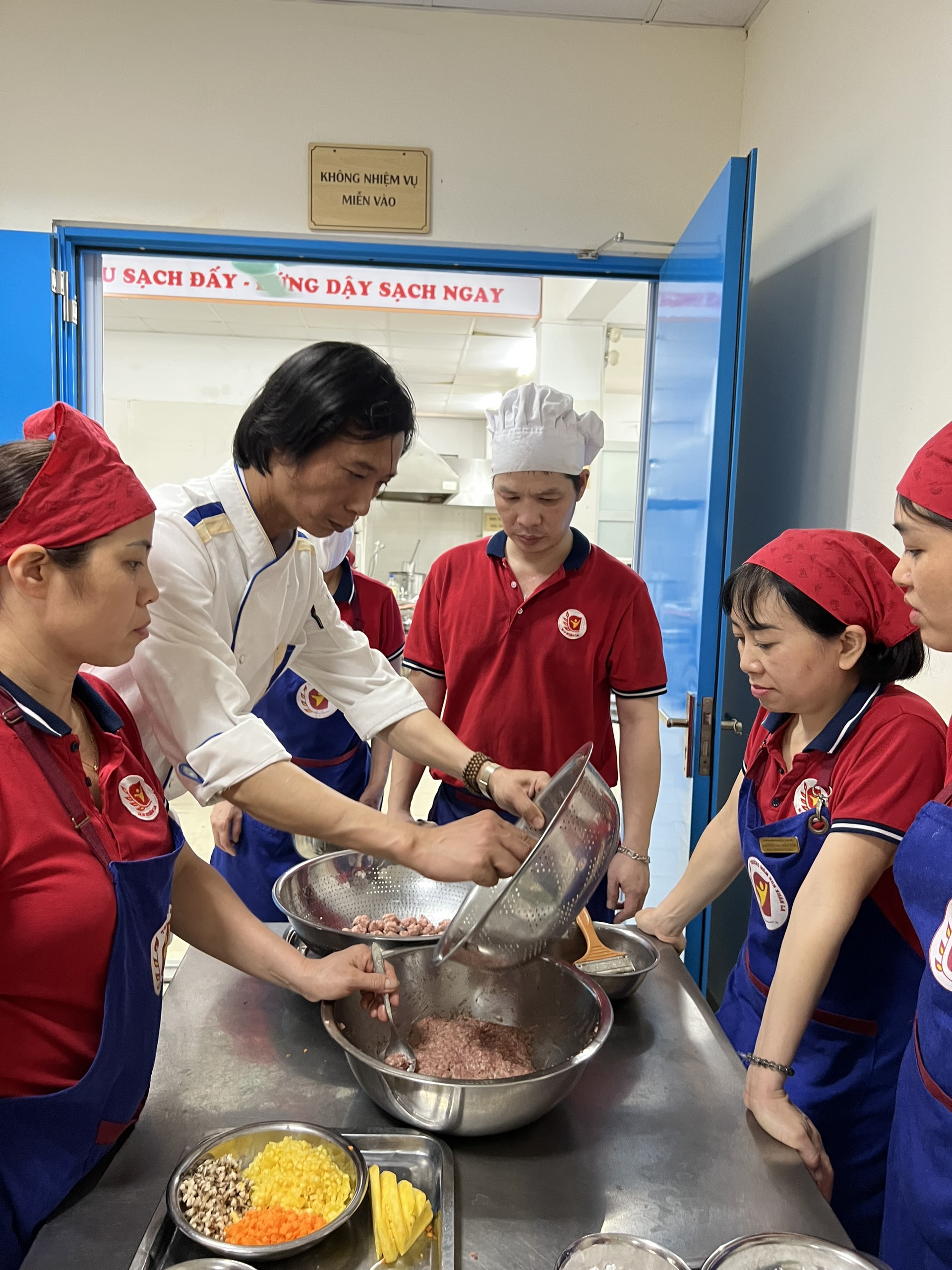 z4357639116109_37e777fcfe4fae7bf40caec18284e19e