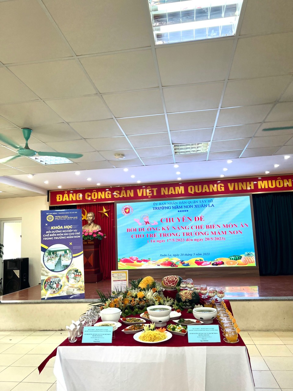 z4361825555568_560d8a04f4117e4155d24081ec445baf