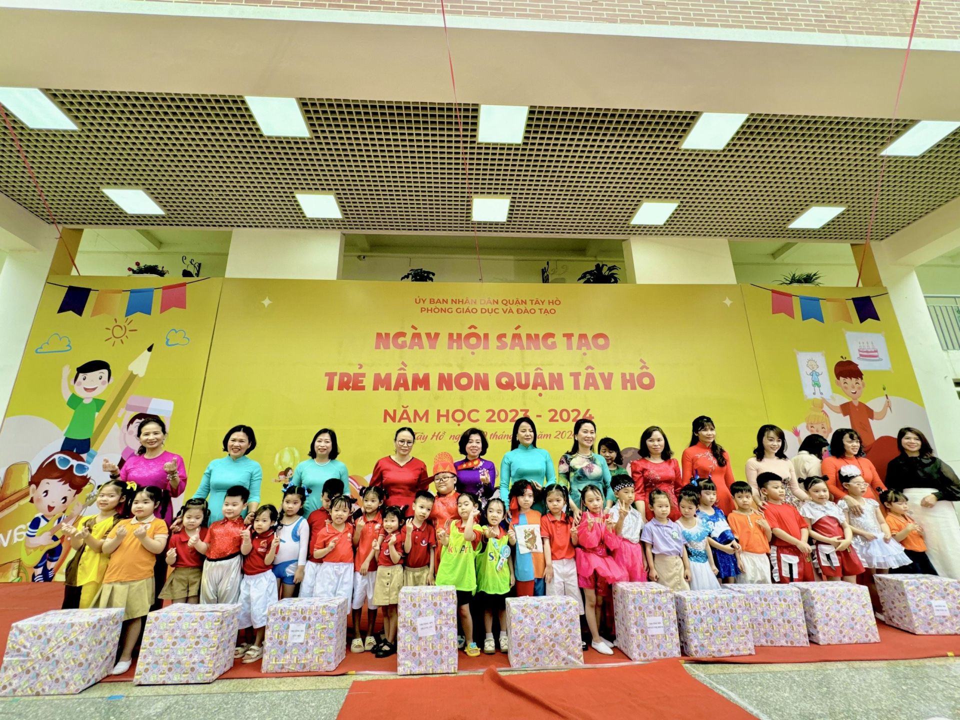 z5295826498974_9585b3c6ee0694c3c4edf6c56e97f7c8