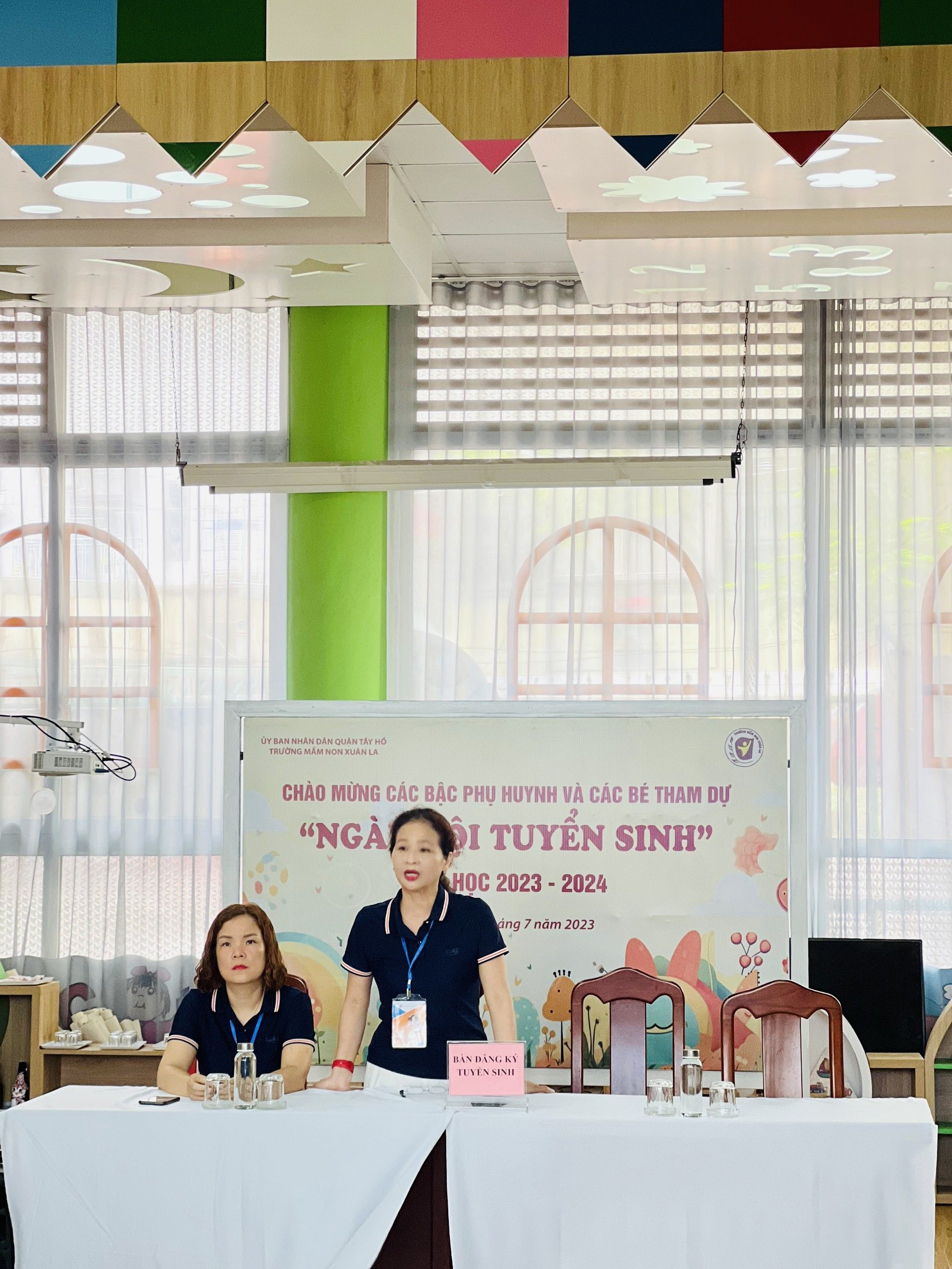 z4516338739049_0453db798457434f1fc0a00e2e8bef55