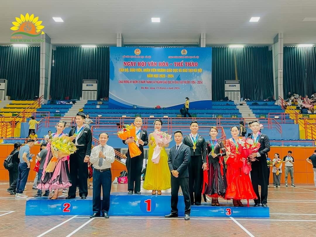 z5359849105185_97120206797b5f79f5b5e2f52c8376dd