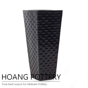 Black tall ceramic Stripes planter