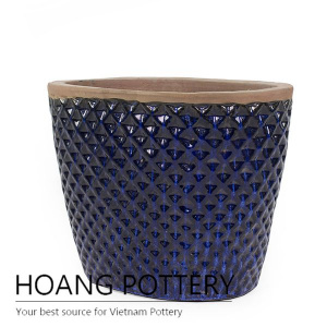 Oval diamond ceramic planter