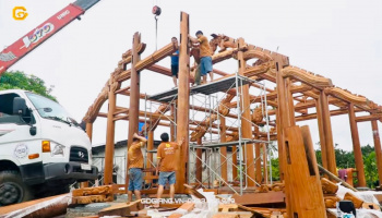 [Full Video] Quá trình xây dựng ngôi nhà gỗ 5 gian truyền thống của những người thợ mộc Việt Nam.