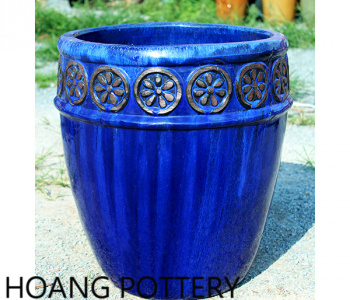 Cobalt glazed ceramic pots  – a fresh astmosphere for spaces