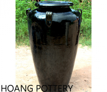 Luxury and modernity with black glazed ceramic pots  - the highlight for green spaces