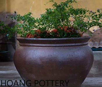 Outdoor planters ideas to complement your outdoor space