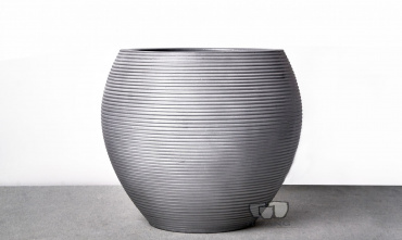 THE UNIQUE FEATURES OF CEMENT PLANTERS IN INTERIOR DECORATION