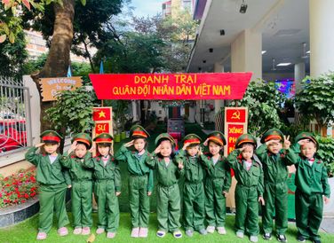 VIẾT TIẾP CÂU CHUYỆN HÒA BÌNH