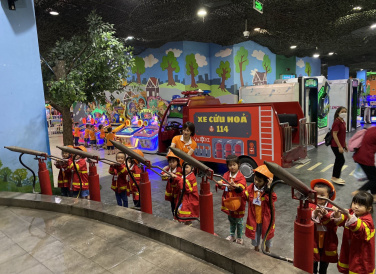 TRƯỜNG MẦM NON XUÂN LA TỔ CHỨC CHO TRẺ THAM QUAN, TRẢI NGHIỆM TẠI VINKE – TIME CITY