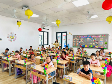 SẮC MÀU TỰU TRƯỜNG, RẠNG RỠ NIỀM VUI TẠI NGUYỄN KHUYẾN SCHOOL