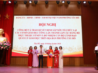TRƯỜNG MẦM NON TÂY HỒ MỘT HÀNH TRÌNH MỚI - VƯƠN TỚI MỘT TẦM CAO MỚI