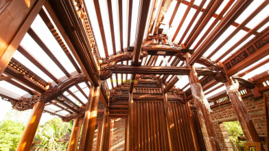 Cấu Kiện Kẻ Hiên Trong Kiến Trúc Nhà Gỗ Kẻ Truyền