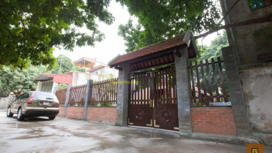 Cổng Nhà Gỗ Đẳng Cấp Và Đẹp Mắt