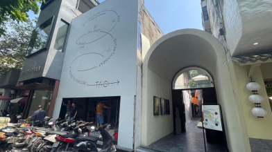 Quán Cafe trong lòng phố cổ - Kiến trúc gỗ trên phố Hà Nội