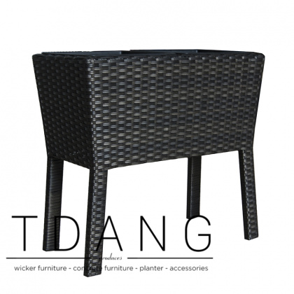 Square Wicker Balcony Pot With 4 Legs (TDW008)