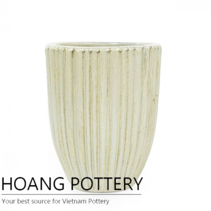 Low round squirrel planter pot